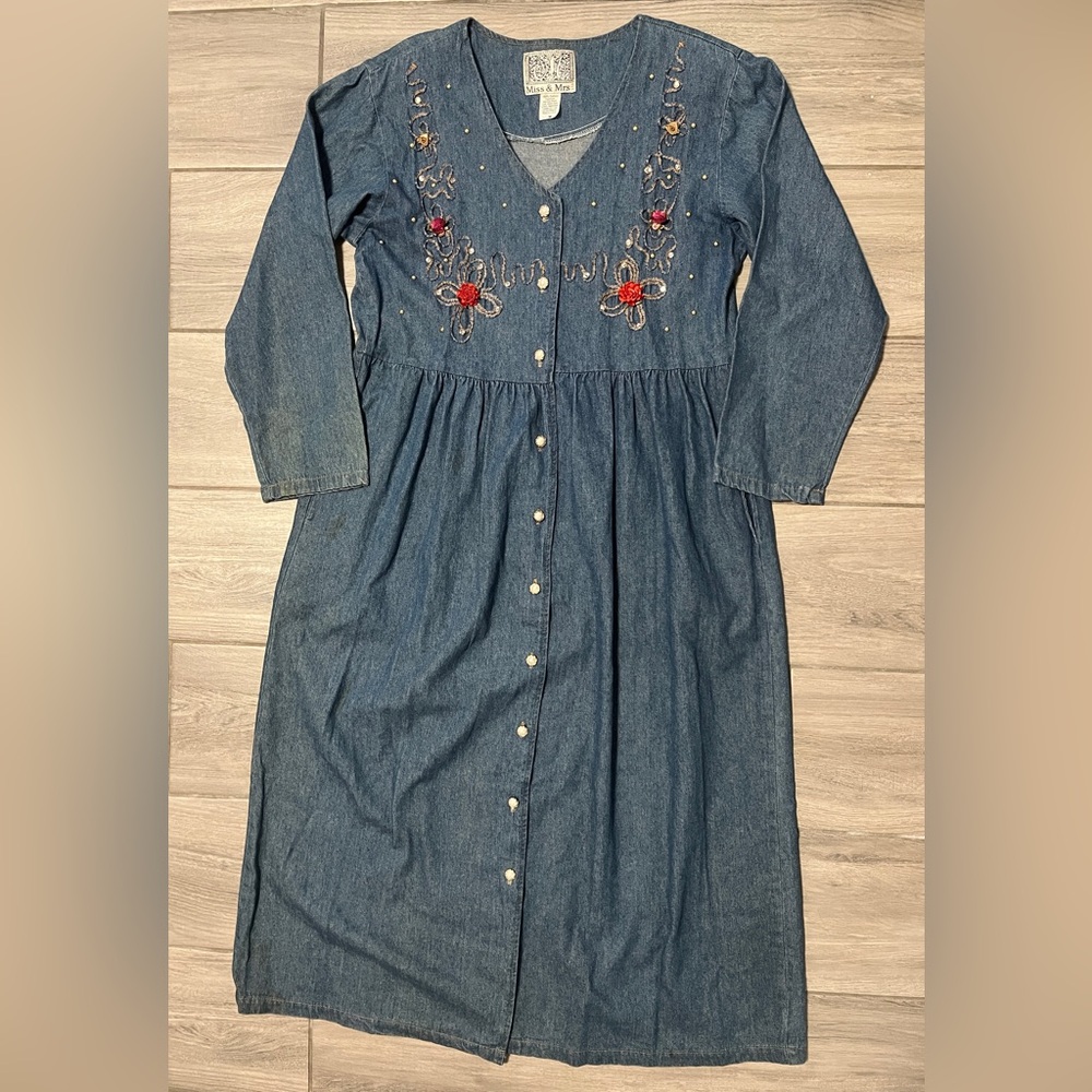 Miss & Mrs Vtg Women’s Blue Medium Denim Flower embroidery decor Dress